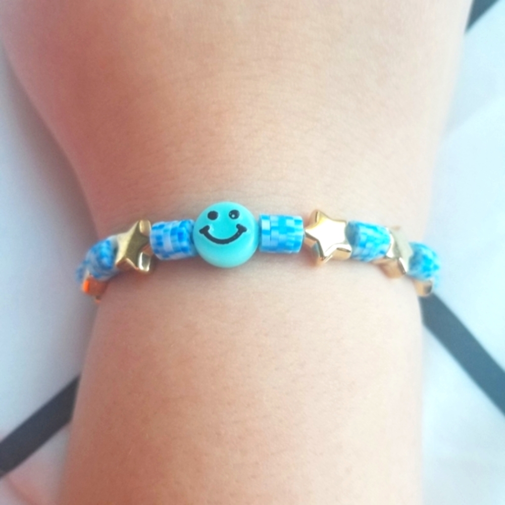 Preppy Smiley Face Star Bracelet